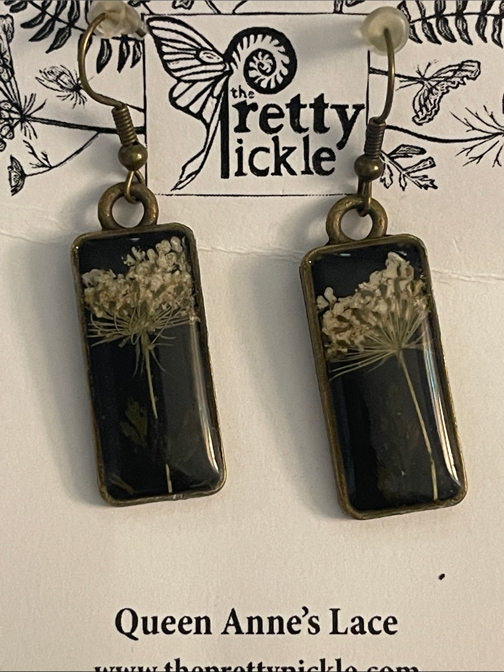 Queen Anne's Lace Rectangle Drop Earrings - Black
